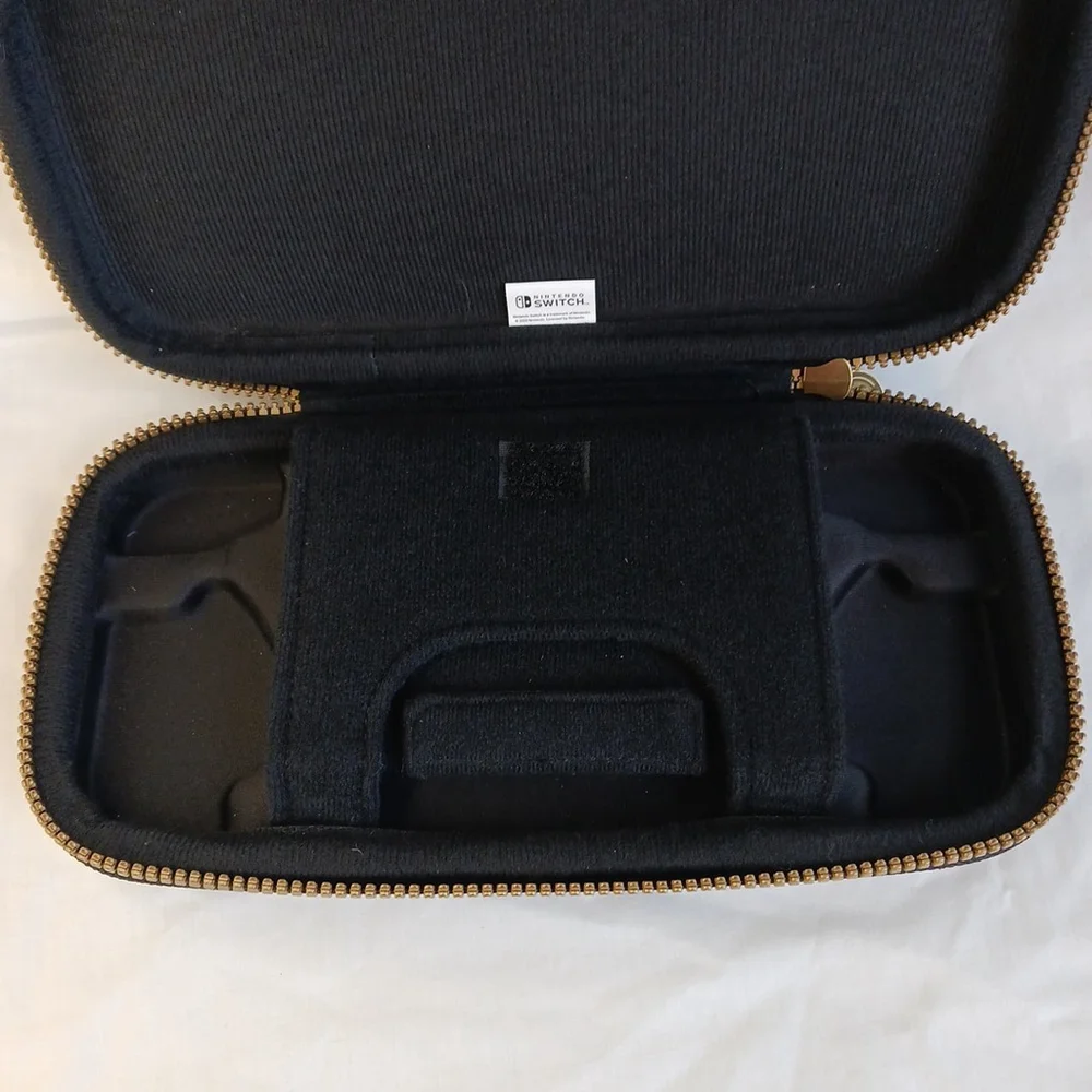 Nintendo Switch Legend of Zelda Brown Leather Carrying Case